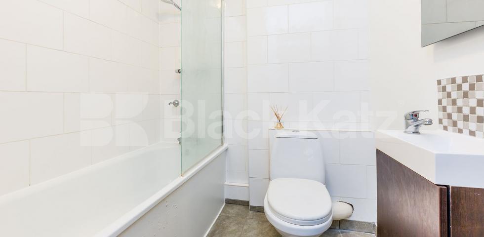 			NEW INSTRUCTION!, 1 Bedroom, 1 bath, 1 reception Flat			 Dartmouth Park Hill, DARTMOUTH PARK